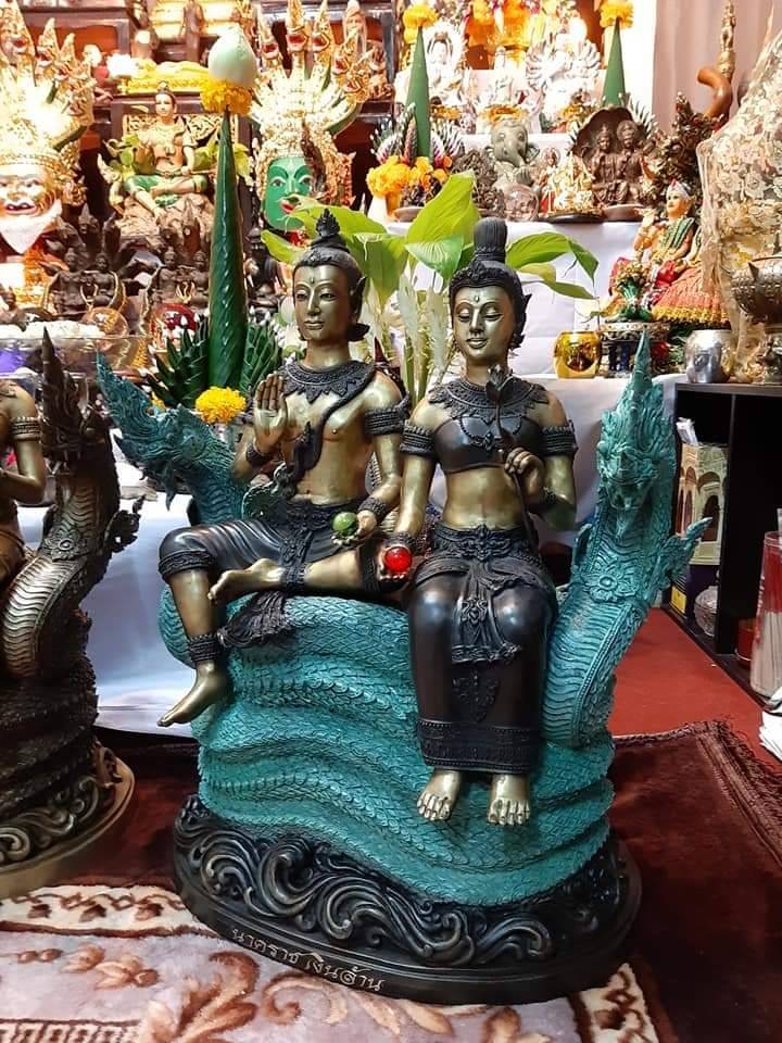 รูปหล่อ พญานาคราชคู่ (ท่านปู่นาคา-ปู่ศรีสุทโธ ท่านยานาคี-ศรีปทุมวัน) นั่งบัลลังก์ เนื้อโลหะทองเหลือง (หน้าตัก 9นิ้ว)