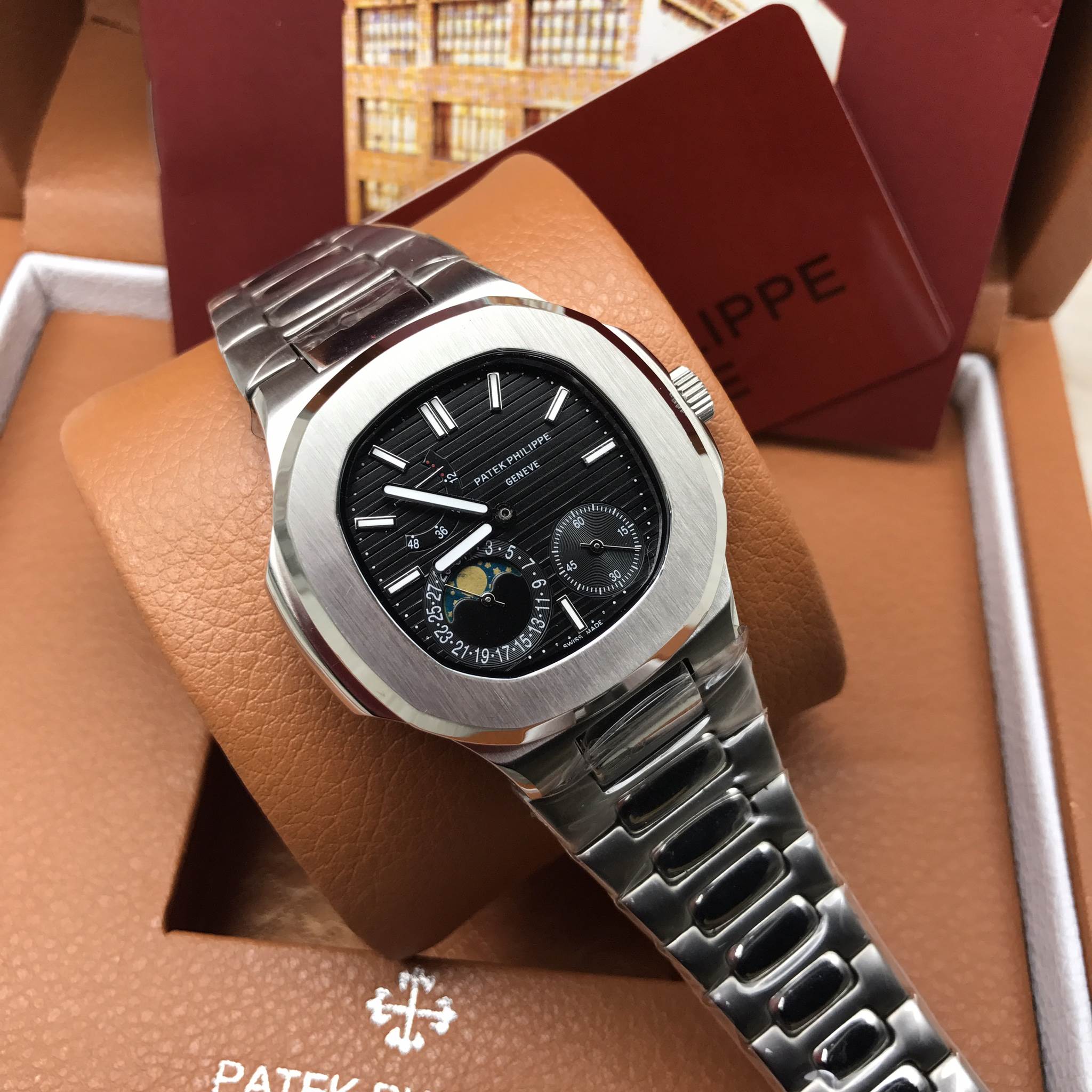 นาฬิกา Patek Philippe Men's Nautilus สายแสตนเลสแท้ หน้าดำ