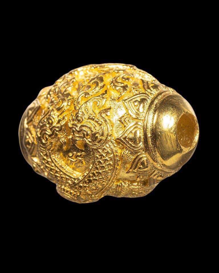 ลูกสะกดรัก นาคเกี้ยว หลวงปู่บุญ (บุญยัง) จ.เพชรบูรณ์ เนื้อทองระฆัง ชุบทองคำ