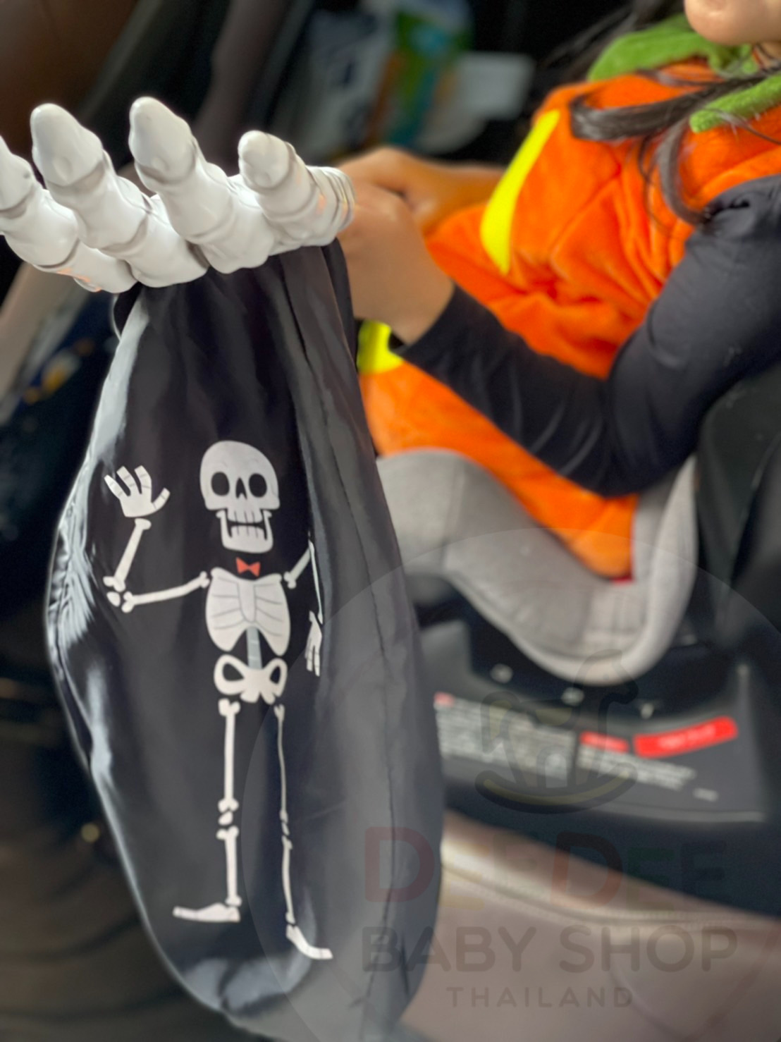 ถุงใส่ขนมพร้อมด้ามจับ Hyde & EEK! Boutique Kids' Skeleton Loot Scoop