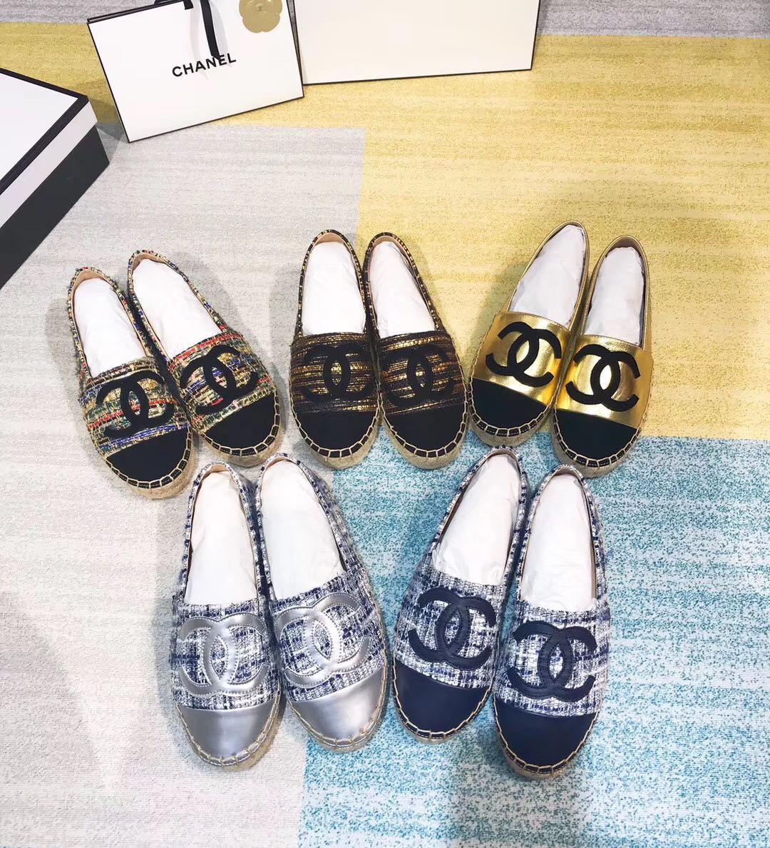 พร้อมส่ง รองเท้า cn flat espadrilles lamb skin ลาย cc สอบถามไซส์ได้ค่ะสต็อคของเปลี่ยนตลอด
