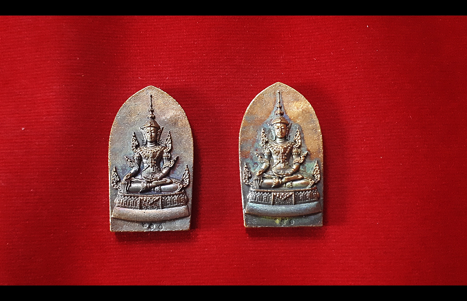 เหรียญ พระจักรพรรดิ พระเจ้าบุเรงนองผู้ชนะสิบทิศ หลัง แมลงภู่ เนื้อนวะโลหะ