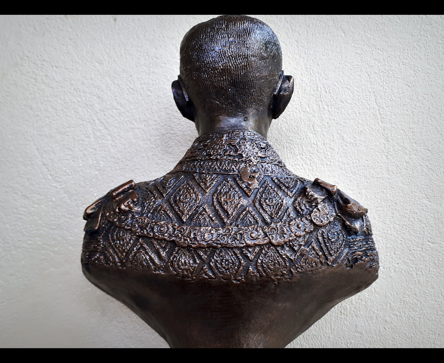 รูปหล่อ ร.9 ในหลวง ราชกาลที่ 9 พระบาทสมเด็จพระปรมินทรมหาภูมิพลอดุลยเดช ครึ่งองค์