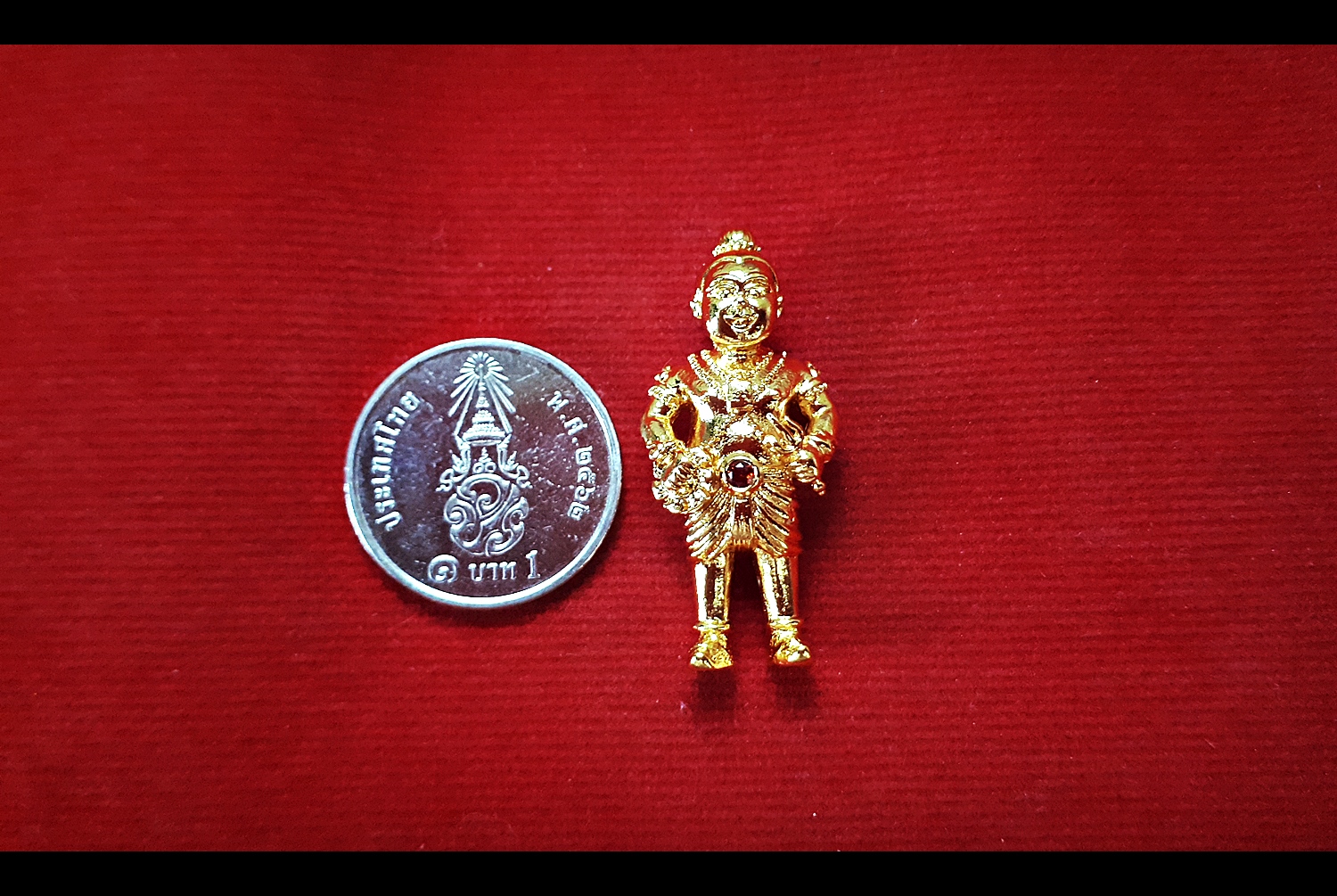 กุมารเทพ(ท่านอินทกะ) (ทรงอาวุธ ซ้าย-จักรนารายณ์ ขวา-ตรีพระอิศวร) เนื้อสำริด ชุบทองคำแท้ ฝังพลอย รุ่นพิทักษ์ ปี2559