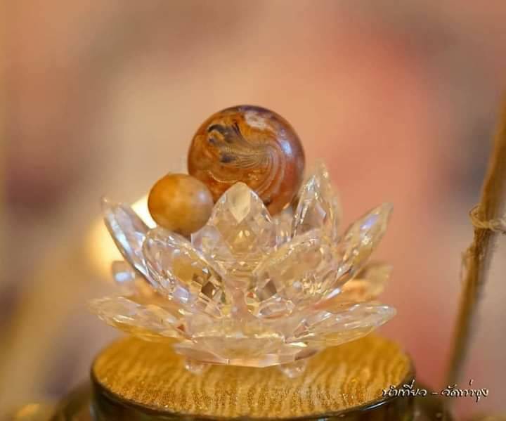 น้ำมนต์ พระพุทธมนต์(จักรพรรดิ์ตราธิราช) - (น้ำที่สรงองค์ลูกแก้วเพชรจักรพรรดิ์และลูกแก้วเพชรราหู วัดท่าซุง)