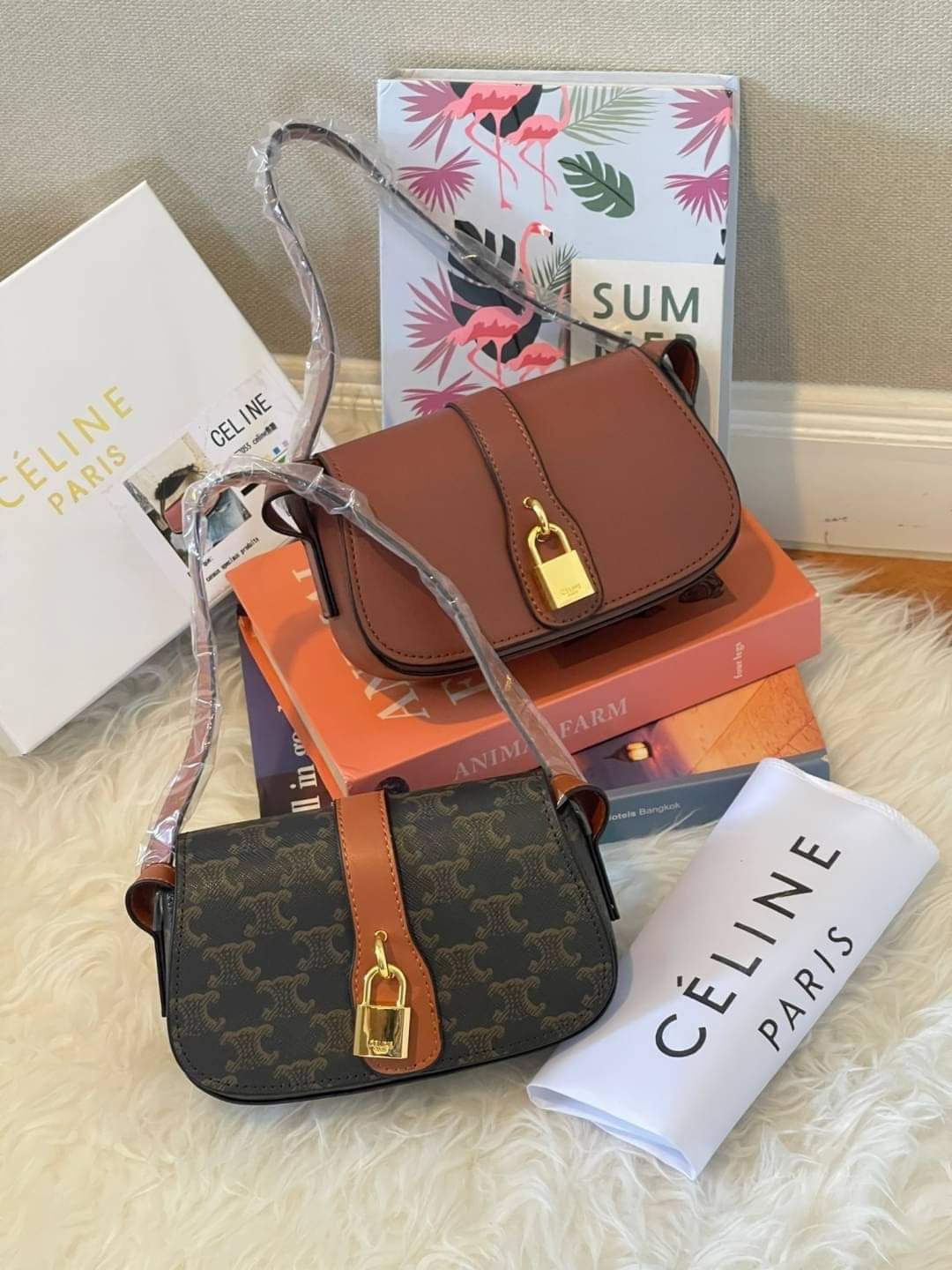 CELINE CLUTCH ON STRAP IN TRIOMPHE (แอดไลน์ก่อนสั่งซื้อ)