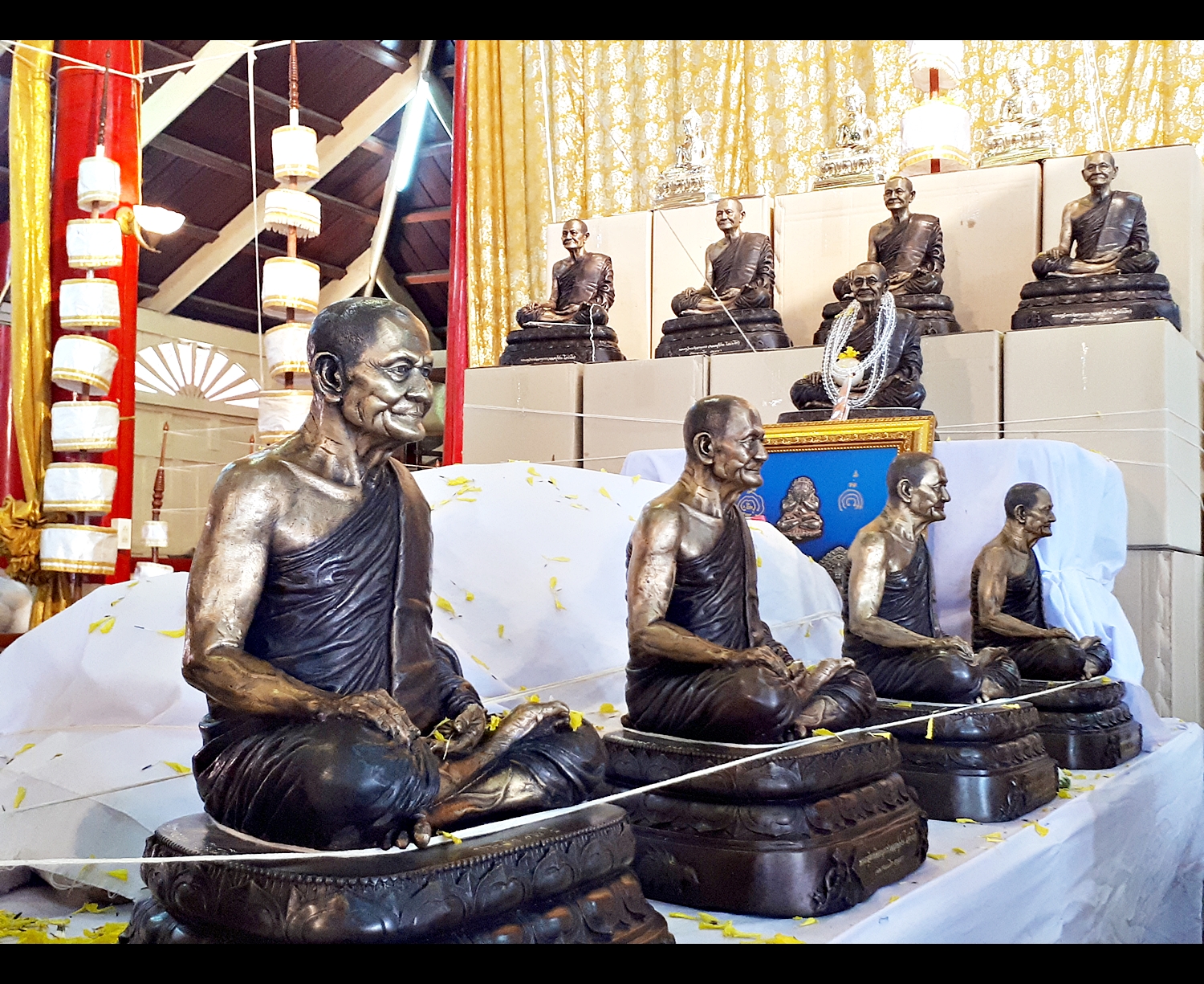 รูปหล่อ หลวงปู่ปาน วัดบางนมโค เนื้อโลหะ หน้าตัก9นิ้ว เข้าพิธีปลุกเสก โดย (หลวงพ่อเล็ก วัดท่าขนุน ลูกศิษย์หลวงพ่อฤาษีลิงดำ วัดท่าซุง) ปี 2561