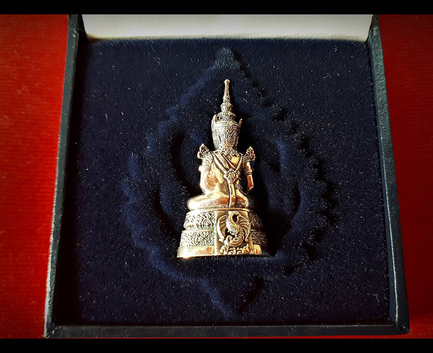 พระแก้วมรกต เนื้อเงินแท้ ปี2539 #รับประกันแท้ (ขนาดลอยองค์ ห้อยคอ น้ำหนัก ประมาณ10กรัม) - พิธีปลุกเสกใหญ่ใน วัดพระศรีรัตนศาสดาราม(วัดพระแก้ว)