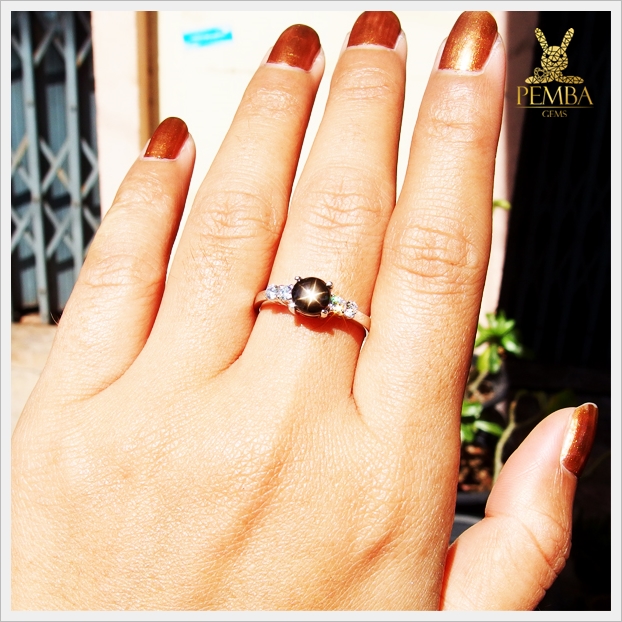 แหวน Black Star Sapphire สวยเก๋น่าค้นหา แหวนพลอยแท้