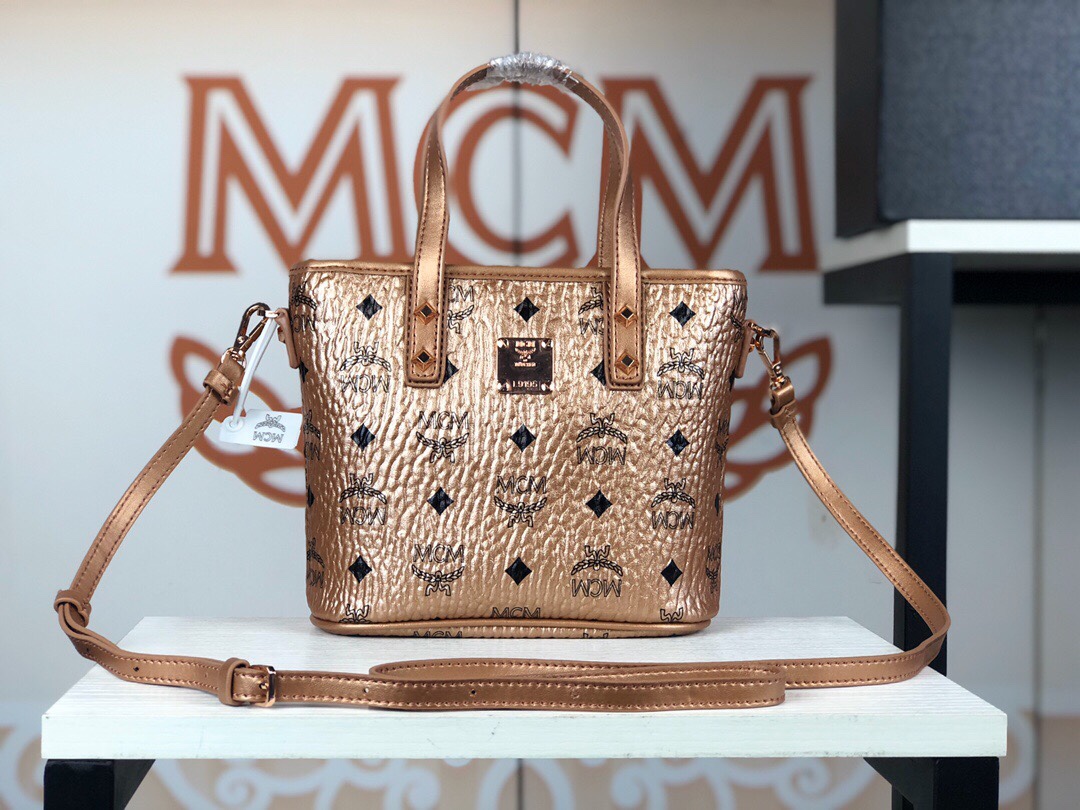 กระเป๋า mcm Anya 8 นิ้ว