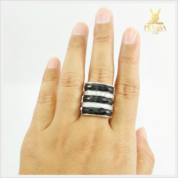 แหวนนิลแท้ 3 แถว เสริมอำนาจบารมีและความมั่นใจ เงินแท้925 ชุบทองคำขาว