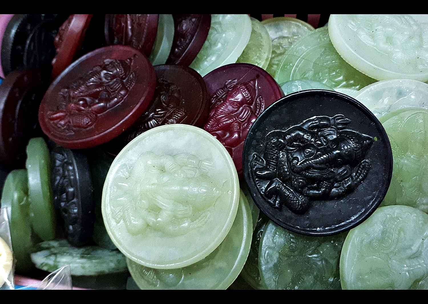 เหรียญหยก พระพิฆเนศ หลัง พระปิดตาพังพระกาฬ ปีนักษัตร 12 ราศี (ขายปลีก ขายส่ง)