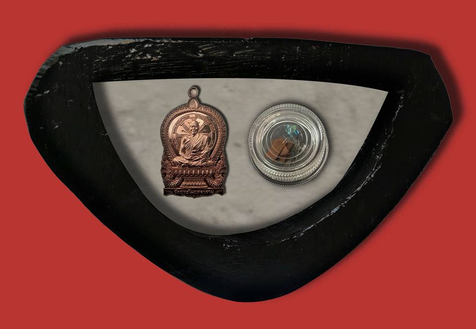 รูปหล่อ หลวงพ่อหนุน วัดพุทธโมกข์ (หน้าตัก 7นิ้ว ใต้ฐานบรรจุจีวรเกศา) เนื้อเรซิ่นไฟเบอร์กลาส เพ้นท์สี ปี2561