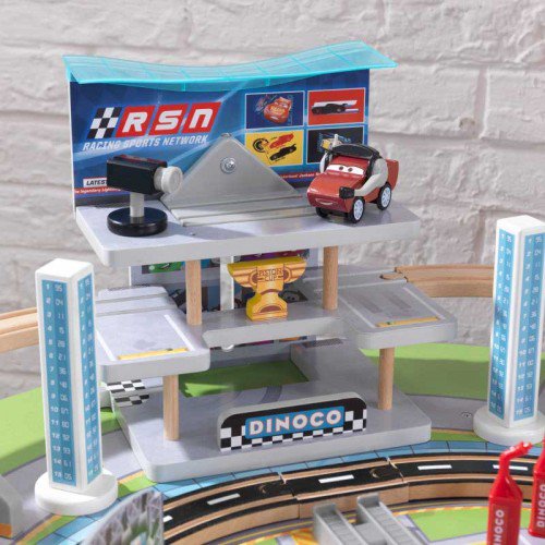 โต๊ะกิจกรรมพร้อมเมืองจำลอง KidKraft Disney Cars 3 Florida Racetrack Set & Table