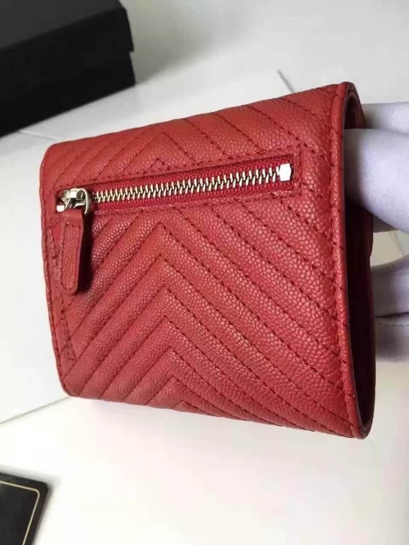 กระเป๋าสตางค์ cn chevron small wallet caviar skin สีแดง ใบสั้น