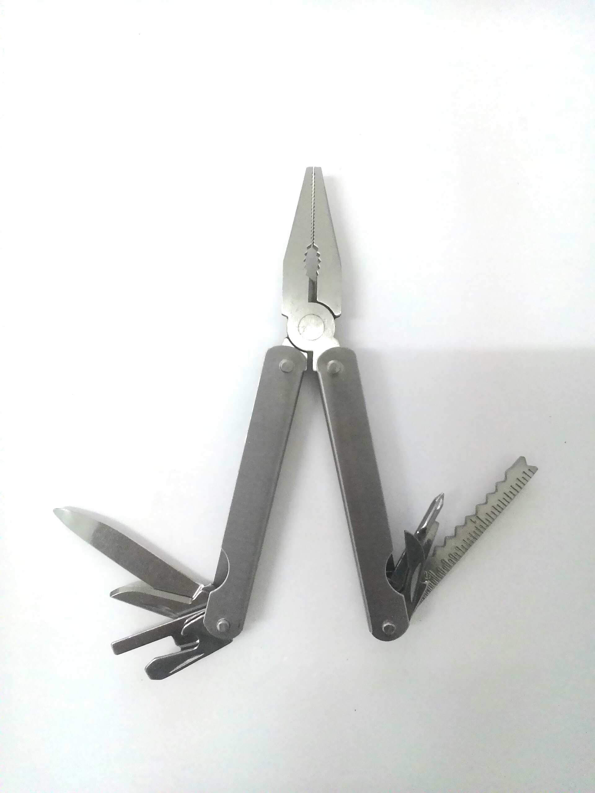 คีมพับอเนกประสงค์