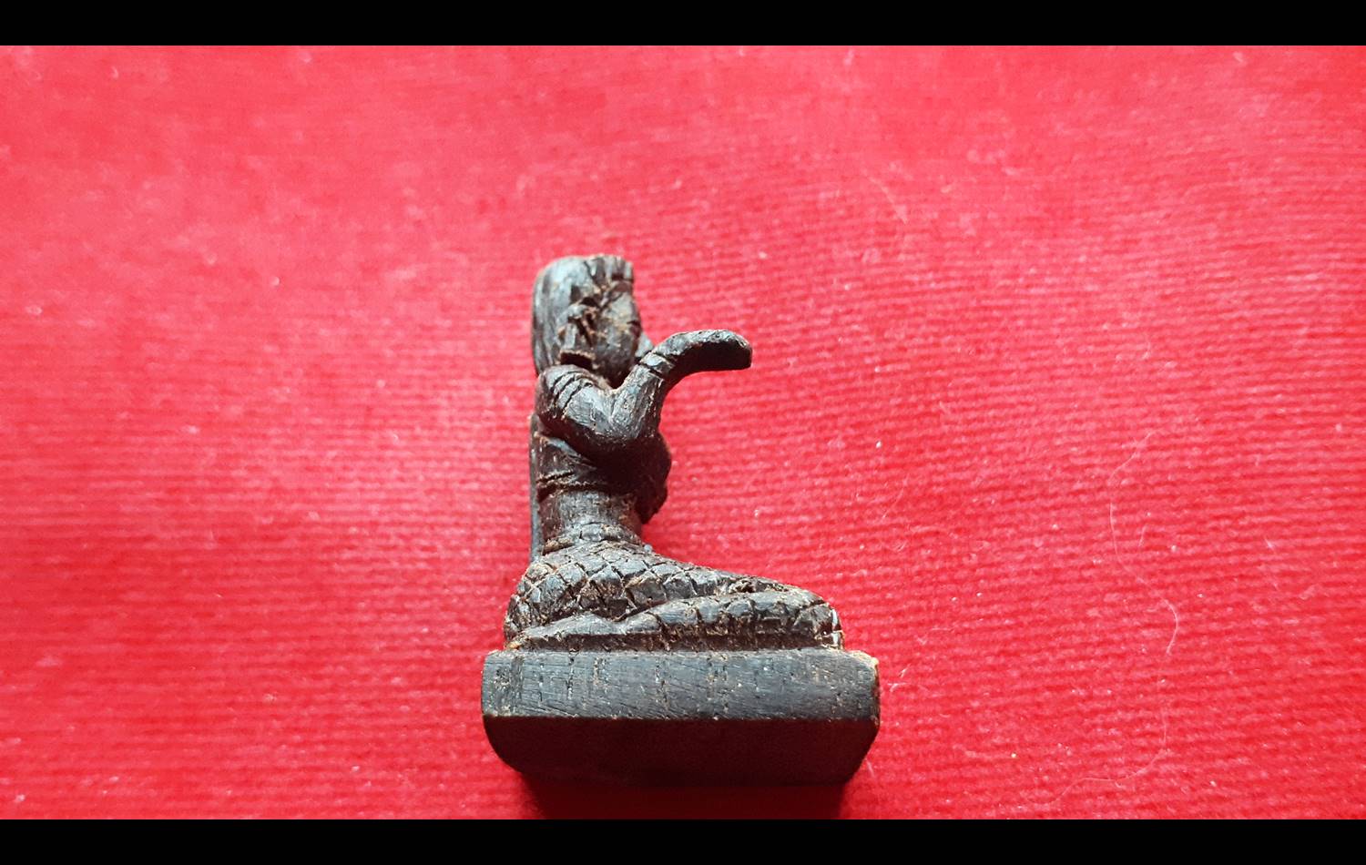 นางกวัก เนื้อไม้ตะเคียน - หลวงพ่อสมศักดิ์ วัดการเปรียญ(วัดสระเปรียญ) จ.ชัยนาท