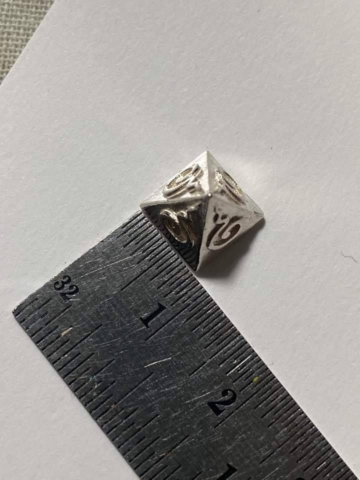 พีระมิด เนื้อปรอท (มีส่วนผสมของชนวนปรอทเก่าสมัยของหลวงปู่ละมัย) ปี2564 #รับประกันแท้