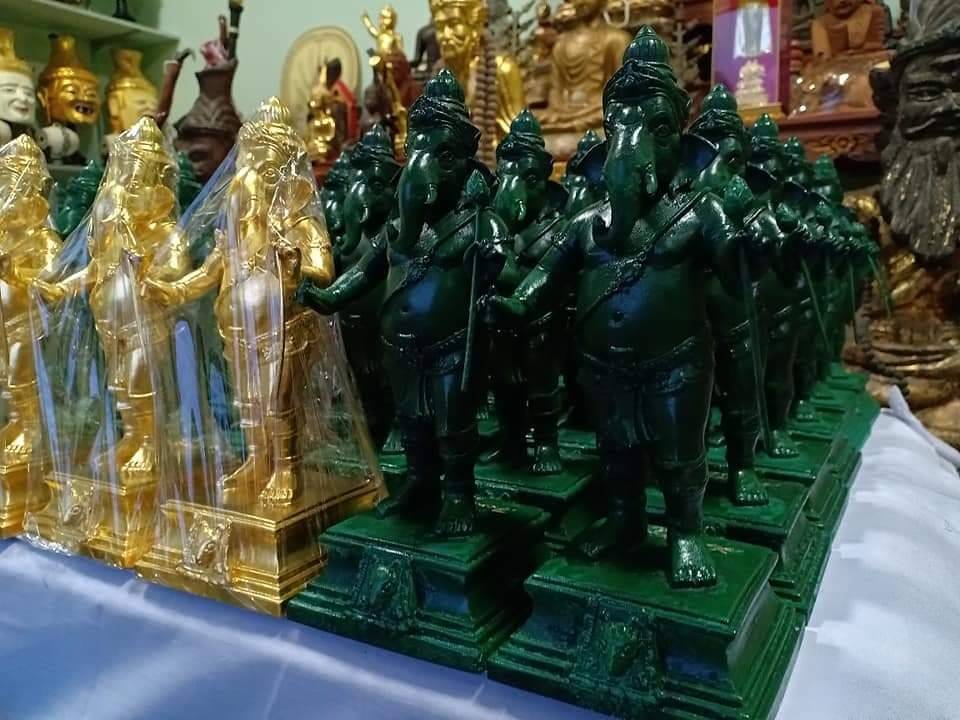 รูปหล่อ พระพิฆเนศ เนื้อโละทองเหลือง สีเขียว(สีเขียวเหนียวทรัพย์ อุดมสมบูรณ์) (ขนาดสูง9นิ้ว) ปี2562 - #รับประกันแท้ #ปลุกเสกแล้วพิธีปลุกเสกในสายนาฎศิลป์