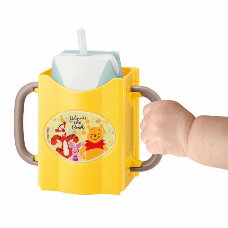 กล่องป้องกันการบีบกล่องเครื่องดื่ม Combi / Skater Baby Drink Holder (Disney Baby Winnie the Pooh)