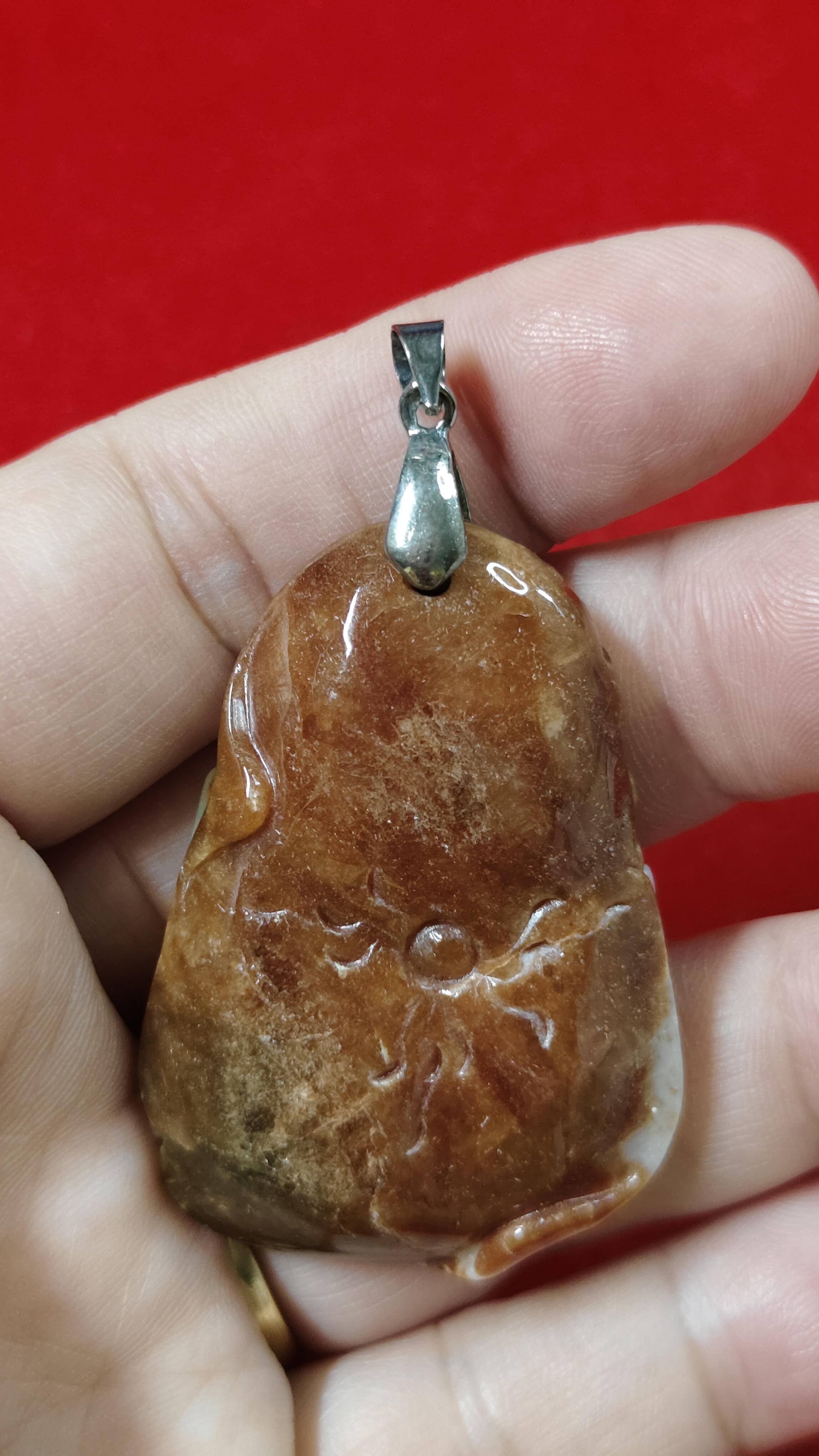 #จี้หยกพม่า 3 สีแกะลายมังกรพ่นไฟ รหัสC-034