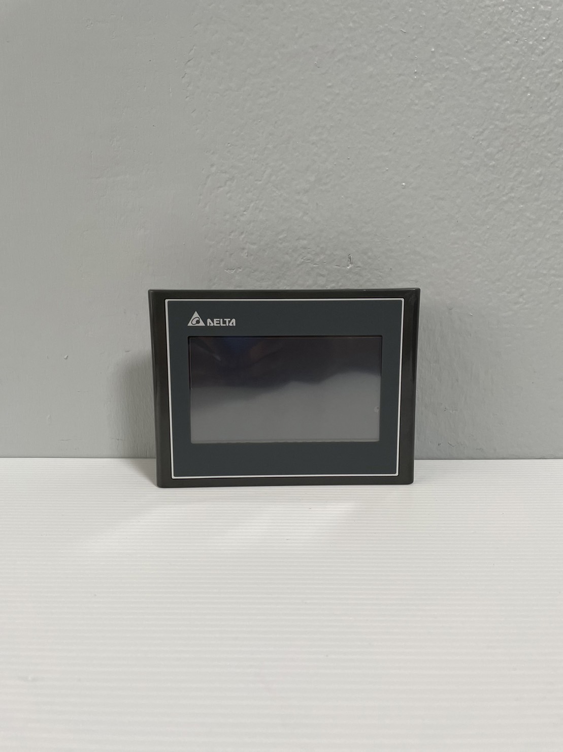 Delta HMI DOP-100 Series Model:DOP-103BQ 4.3" 1 COM port