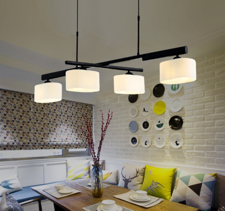 โคมไฟแขวนเพดานสไตล์นอร์ดิกโครงสีดำก้านยาวโป๊ะแก้วสีขาวขุ่นไฟ 4 ดวง [H863]