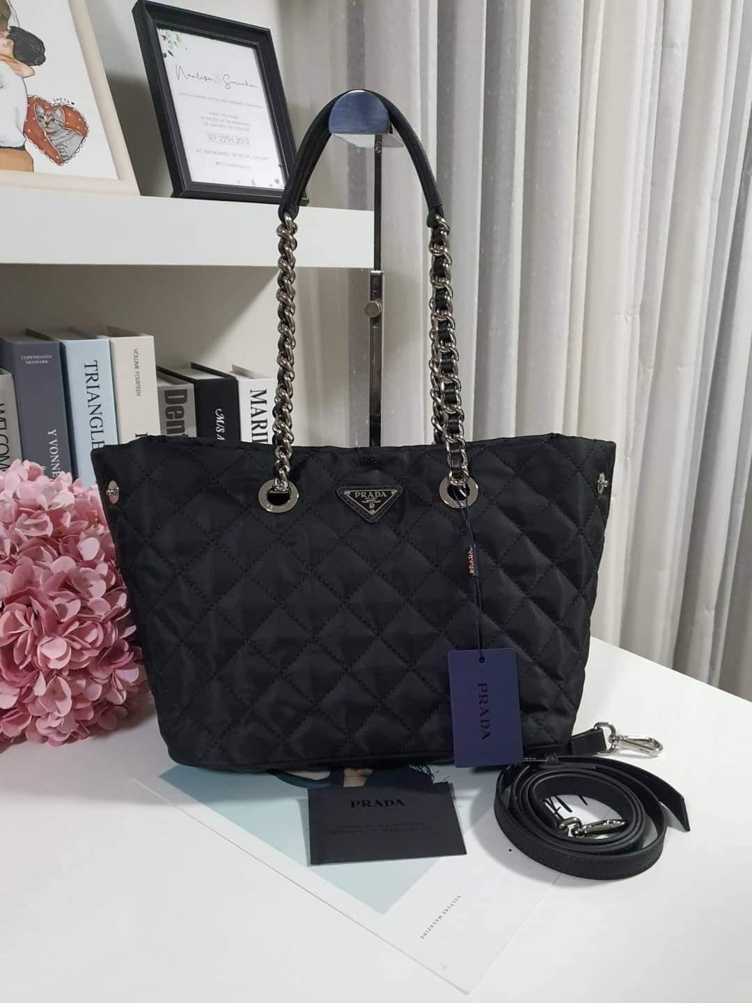 PRADA TOTE premium gift (แอดไลน์ก่อนสั่งซื้อ)