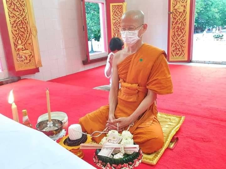 พระยอดขุนพล หลัง หนุมาน สี่กร ขี่สิงห์ #พิมพ์ใหญ่จัมโบ้ สีขาว เนื้อผงแก่ผงพุทธคุณ ปี2565 #รับประกันแท้ - หลวงพ่อเล็ก วัดท่าขนุน