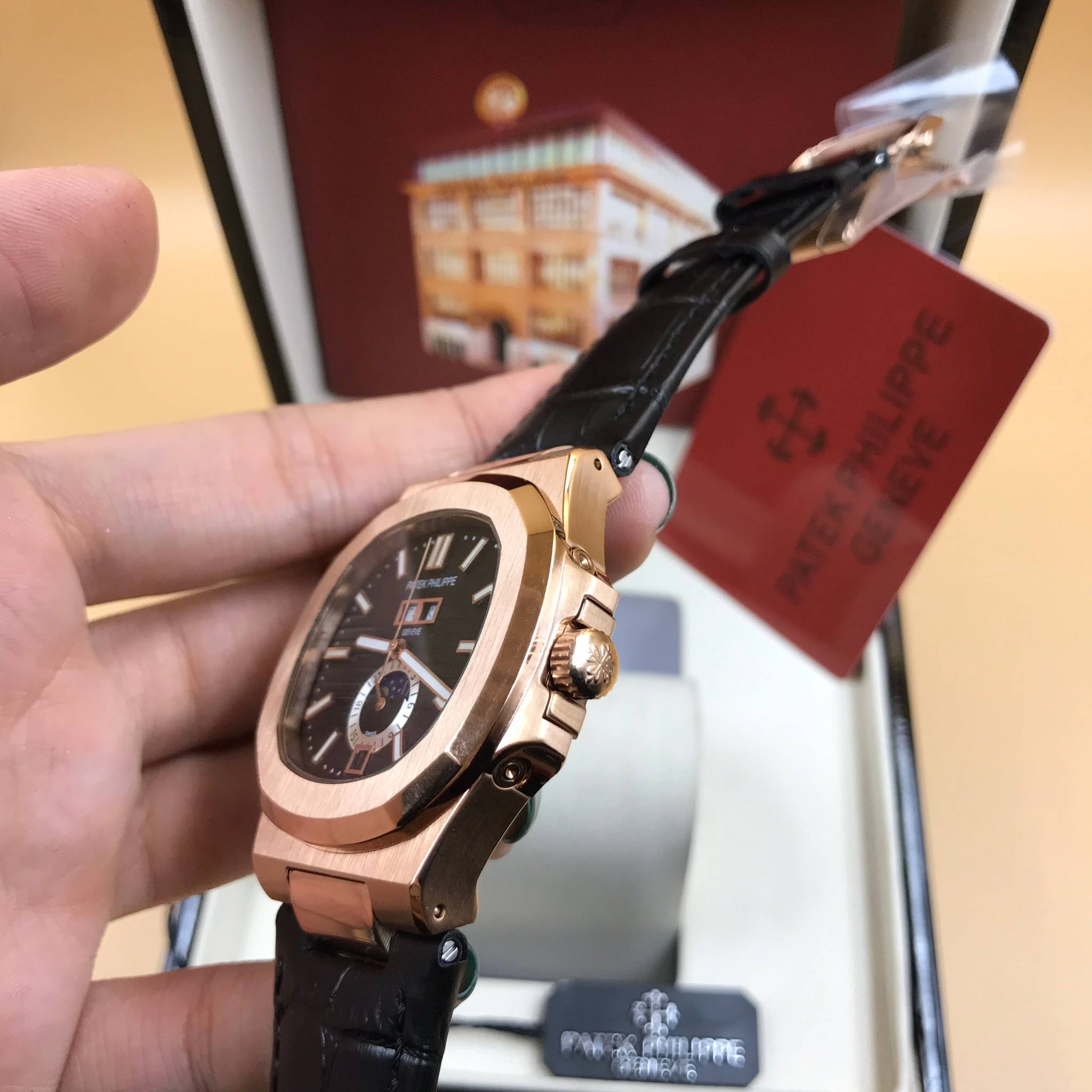 นาฬิกา Patek Philippe รุ่น Men"s Nautilus Annual Calendar งาน Mirror Swiss หน้าน้ำดำ