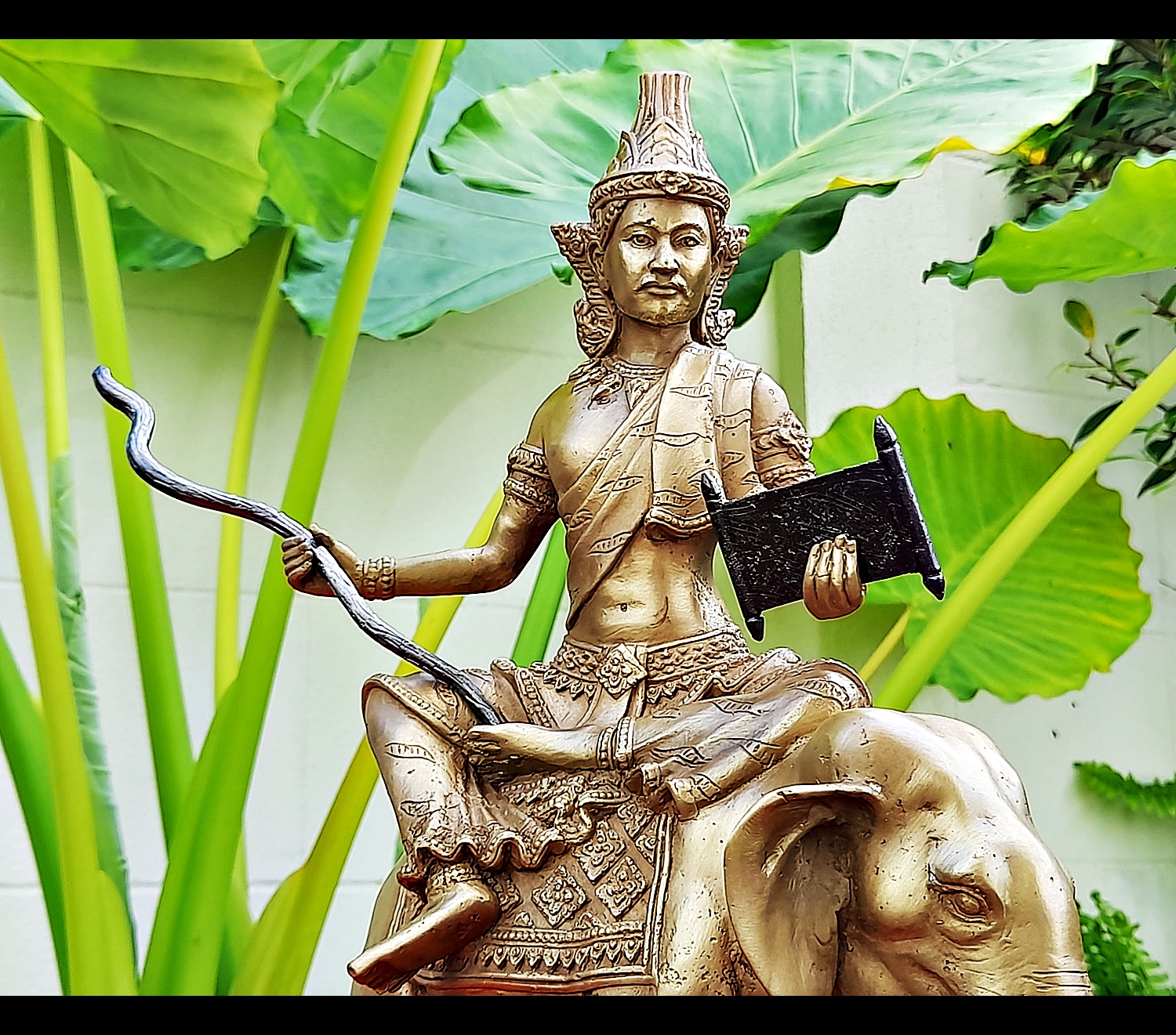 รูปหล่อ ปู่พระฤาษี ทรงช้าง ถือไม้เท้า กระดานชนวน (พระพฤหัสบดี แห่ง สติปัญญา บรมครูของทุกสรรพศาสตร์วิชา(เป็นหัวหน้าของปู่ฤาษี180ตน)) (ขนาดตั้งบูชา สูง14นิ้ว ยาว9นิ้วครึ่ง ลึก4นิ้วครึ่ง) เนื้อทองเหลือง #ปลุกเสกแล้ว #รับประกันแท้