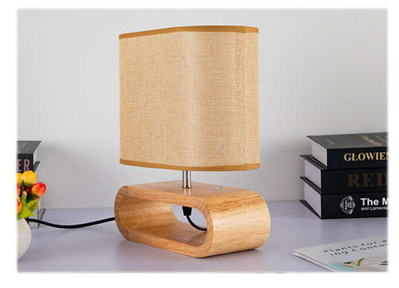 โคมไฟตั้งโต๊ะฐานวางทำจากไม้โป๊ะผ้าโทนสีน้ำตาล [HH9001]
