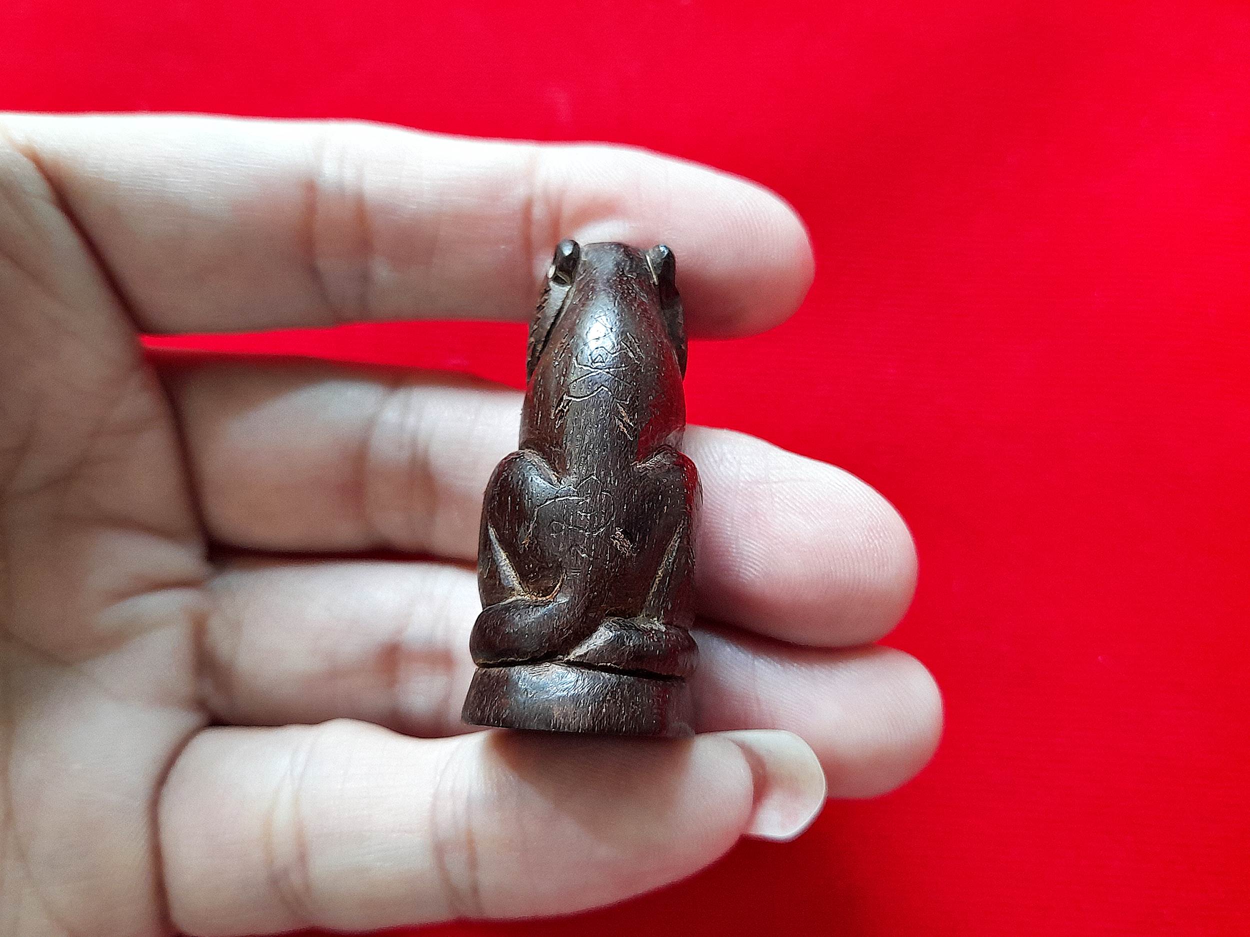 เสือ เนื้อไม้ (แกะสลักจากไม้ศาลาเก่าของหลวงพ่อเดิม วัดหนองโพธิ์) #พิมพ์ใหญ่ #รับประกันแท้ - ปลุกเสกและจารยันต์ ปี2565 โดย หลวงพ่อบ๊ะ วัดโพธิลังการ์ จ.สิงห์บุรี