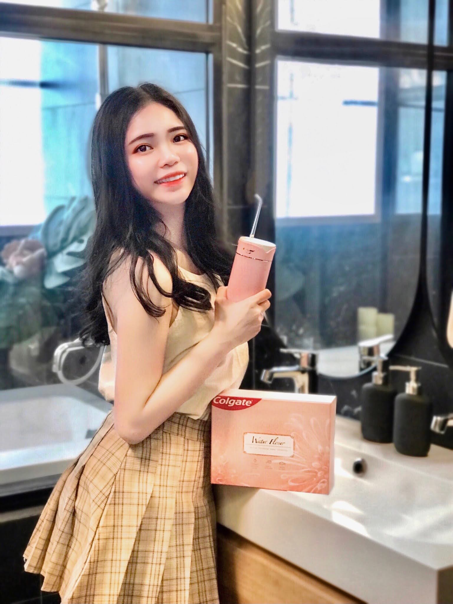 Colgate Water Flosser คอลเกต ไหมขัดฟันพลังน้ำ พกพาสะดวก เครื่องพ่นน้ำทำความสะอาดซอกฟัน ใช้งานง่ายและให้ความรู้สึกสะอาดล้ำลึก