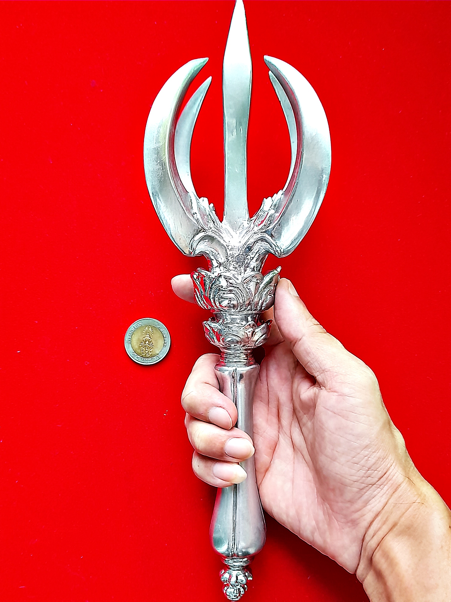 วชิราวุธ(สุดยอดอาวุธของพระอินทร์) ขนาดใหญ่ เนื้อโลหะแร่เงินยวง