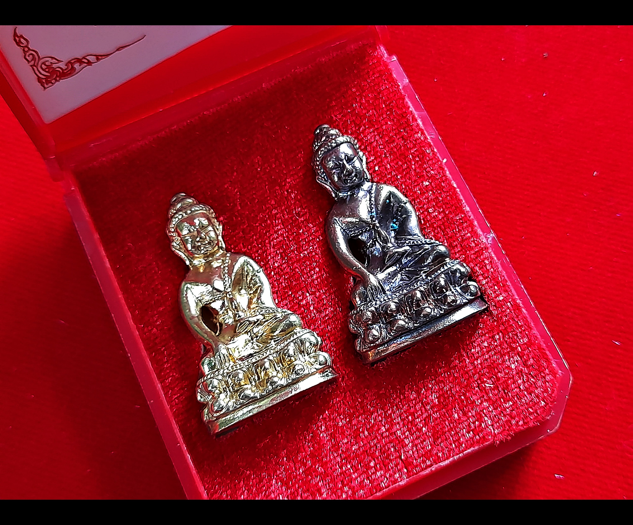 พระกริ่ง หลวงพ่อกวย ชุตินฺธโร (ฉายา "ชุ-ติน-ธะ-โร" ของ หลวงพ่อกวย แปลว่าผู้ทรงไว้ซึ่งความรุ่งเรือง ) รุ่นแรก เนื้อทองลำอู่+เนื้อชนวน (ชุดกรรมการ) ปี2565 #รับประกันแท้ - หลวงพ่อกวย วัดโฆสิตาราม