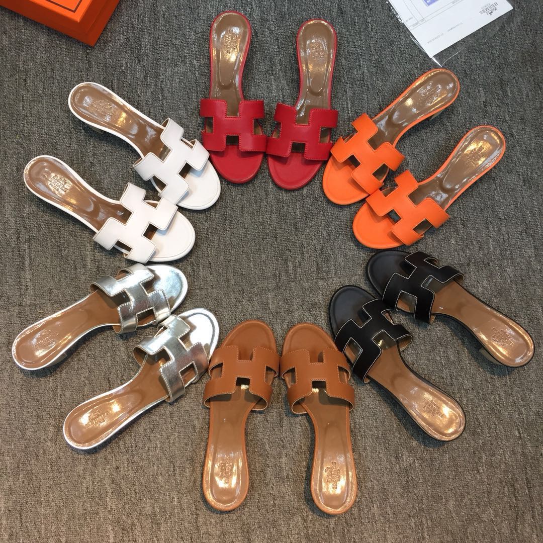 รองเท้าแตะ hm oran heel sandal มีส้น สอบถามไซส์ได้ค่ะสต็อคของเปลี่ยนตลอด