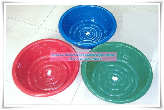 P05947 กะละมังกลม 63 ซม. สีเข้ม เกรดบี 063B JN (ราคาส่งต่อ 1 มัด: 2 โหล:24 ใบ คลิ๊กที่สินค้าเพื่อดูรายละเอียด)