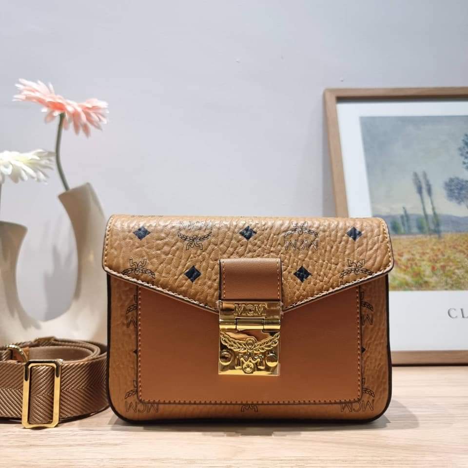 MCM SMALL MILLIE CROSSBODY IN VISETOAS (แอดไลน์ก่อนสั่งซื้อ)