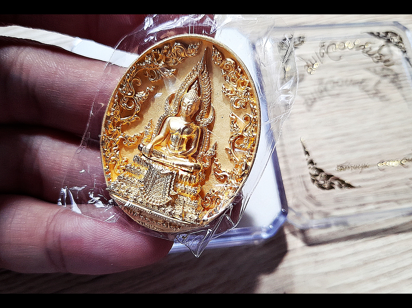 เหรียญสมเด็จองค์ปฐม หลัง ท้าวเวสสุวรรณ 8กร 4พักตร์ เนื้อกะไหล่ทอง(งานพุทธศิลป์) ปี2563 #รับประกันแท้ (พิธีสะท้านไตรภพ พิธีปลุกเสกพร้อม #พระกริ่งสะท้านไตรภพ) - หลวงพ่อเล็ก วัดท่าขนุน