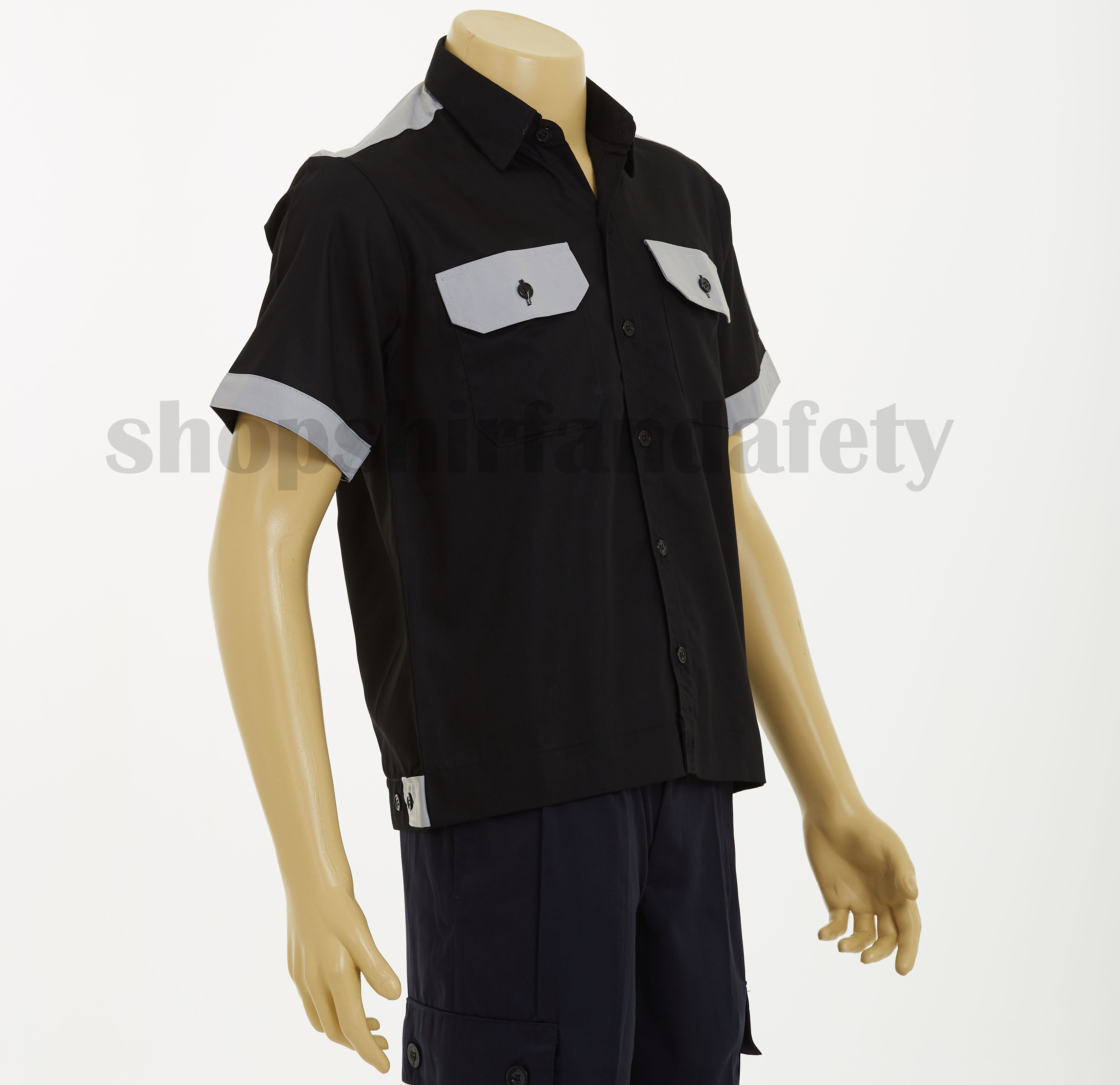 เสื้อช็อปแขนสั้นแบบดำฝาเทา