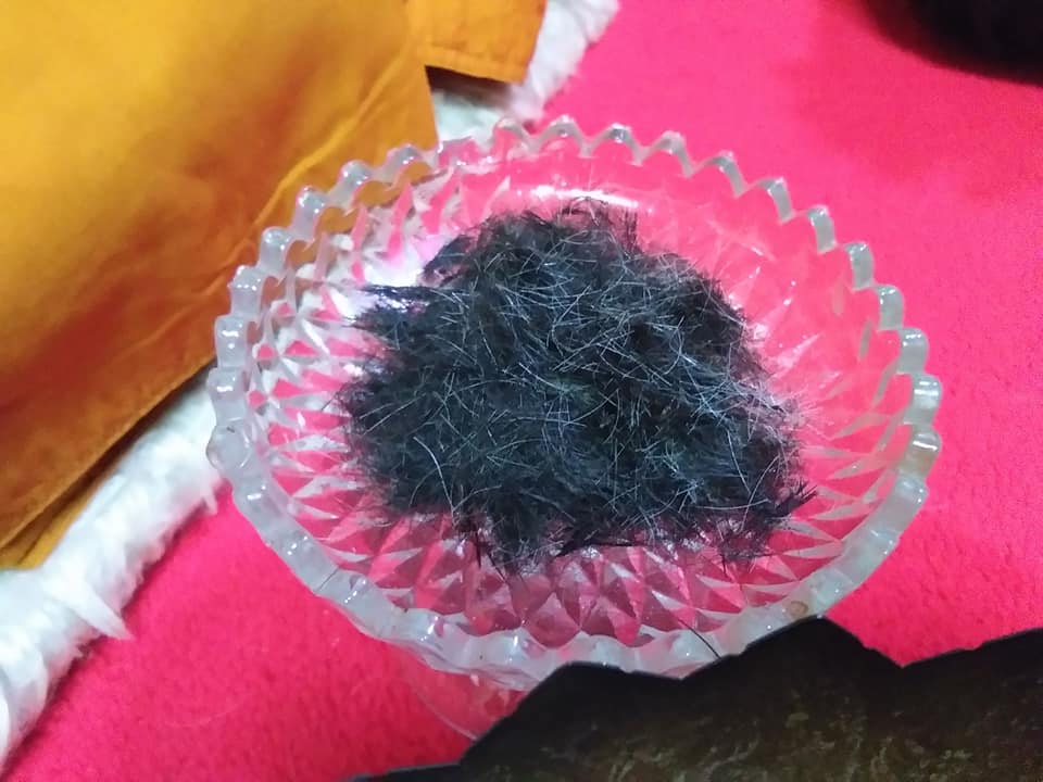 พระกริ่ง จักรพรรดิ์ มนต์พระกาฬ เนื้อสัตตโลหะ ปี2562 (ใต้ฐานบรรจุเส้นเกศา หลวงพ่อกวย วัดโฆสิตาราม ,หลวงพ่อเย็น วัดสระเปรียญ หลวงพ่อปรง วัดธรรมเจดีย์)