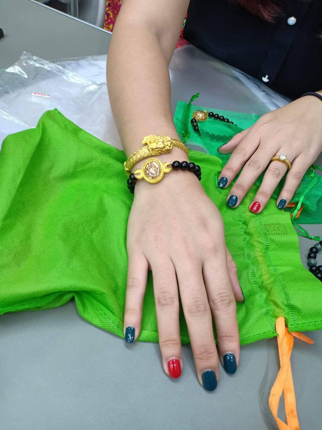 เหรียญศิวลึงค์ (11รุ่ม1) หลัง โยนี (พ่อปู่แม่ย่าให้กำเนิด พลังงานจักรวาล) (ปลุกเสกที่ปราสาทนครวัดและเขาพนมกุเลน) ปี2562 #รับประกันแท้ - หลวงปู่อุดมทรัพย์(พระอาจารย์จ่อย) วัดเวฬุวัน จ.ศรีสระเกษ จัดสร้างและดำเนินการปลุกเสก