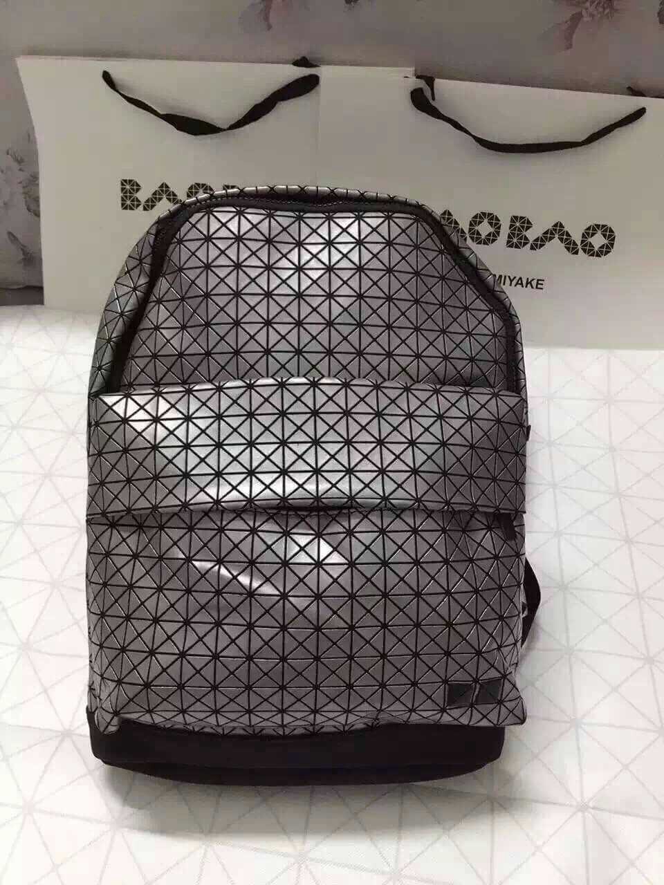 กระเป๋าเป้ issey backpack 12 นิ้ว
