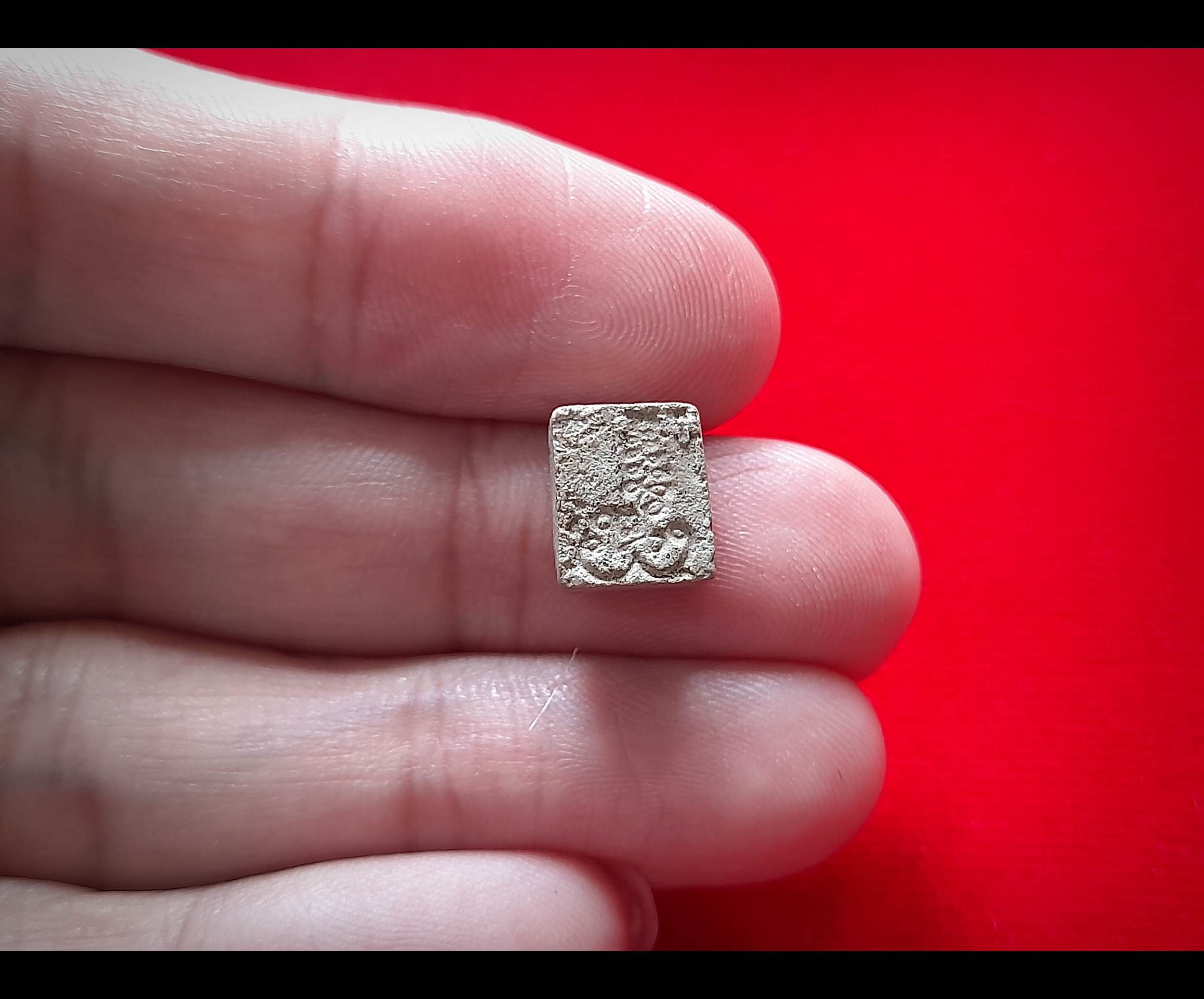 พระสมเด็จ (เล็ก จิ๋ว) หลัง ยันต์นะพรชัย พิมพ์หูบายศรี เนื้อผง ปี2538 #รับประกันแท้และทัน - หลวงพ่อยงยุทธ วัดเขาไม้แดง จ.ชลบุรี