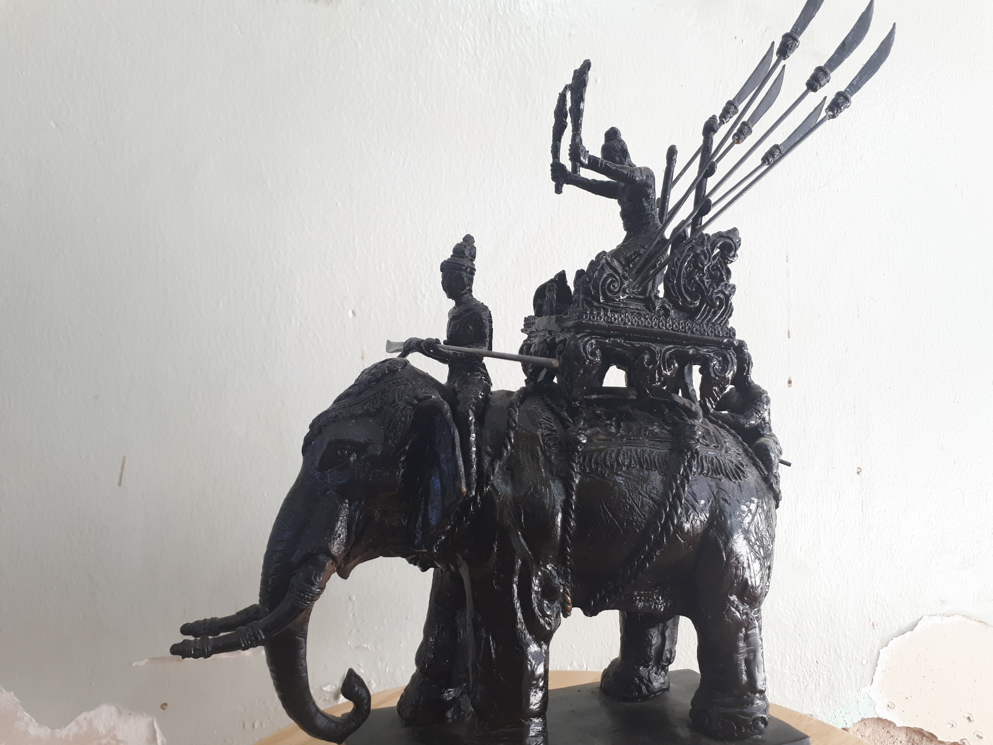 รูปหล่อ พระเจ้าพรหมมหาราช ทรงประทับขี่ช้างศึก ช้างพลายประกายแก้ว ออกศึก เนื้อโลหะรมดำ ปี2555 #รับประกันแท้ (องค์ใหญ่ ขนาด สูง14นิ้ว ฐาน7นิ้ว)