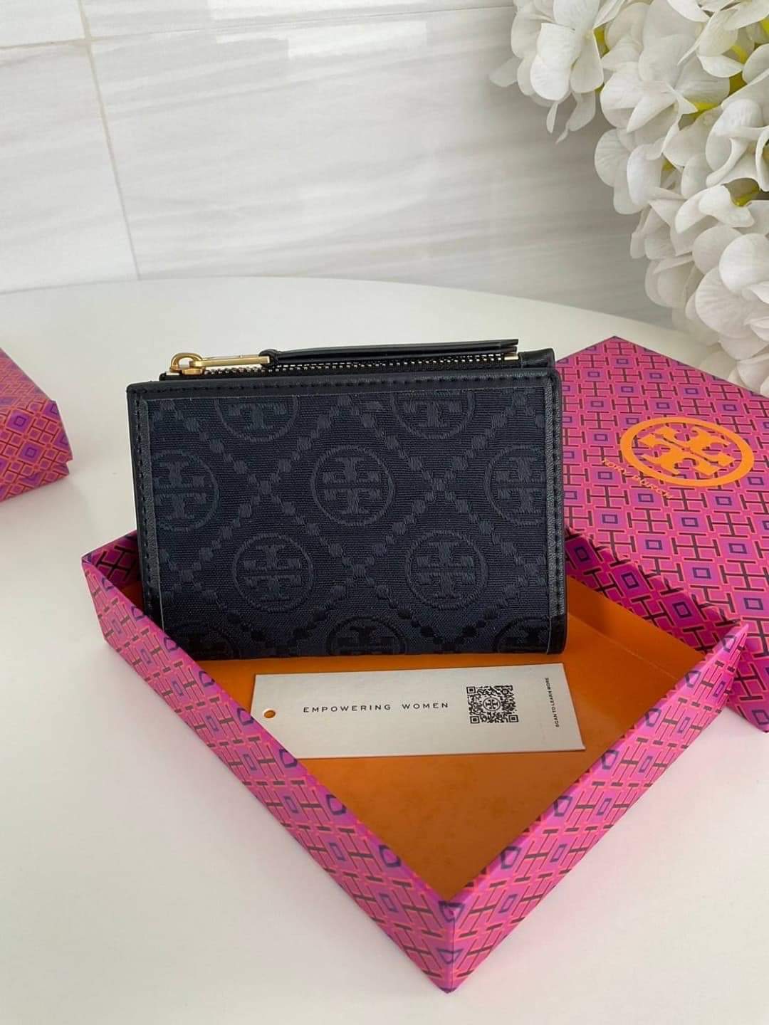 Tory Burch Top Zip Card Case (แอดไลน์ก่อนสั่งซื้อ)