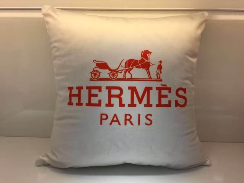 ปลอกหมอน hm pillow case พร้อมกล่อง สีส้มกับสีขาว