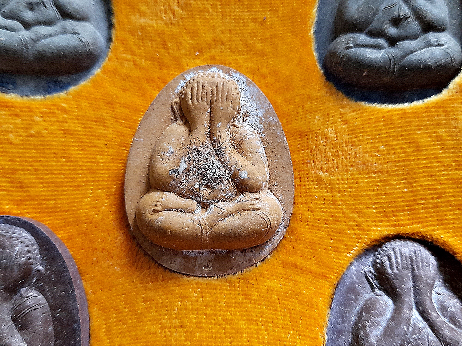 พระปิดตา จัมโบ้ ชุดพิเศษ5องค์ #ตะกรุดทองคำแท้ #ตะกรุดเงินแท้ (โรยมวลสารผงเก่าบางขุนพรหม โรงผงเก่าหลวงปู่โต๊ะ วัดพระดูฉิมพลี) ปี2540 #รับประกันแท้ - ทันยุคปลุกเสกโดย หลวงปู่คง หลวงพ่อคูณ หลวงปู่แสง หลวงปู่ทอง หลวงพ่อพูล หลวงปู่ทิม หลวงปู่จอย หลวงพ่อรวย หลว