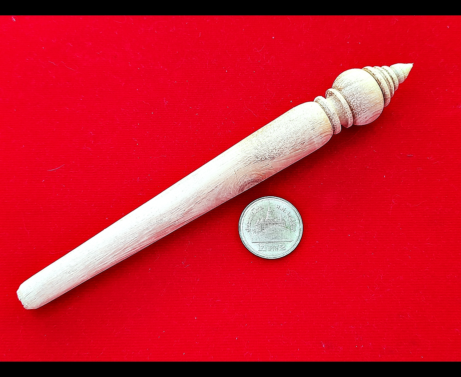 ไม้ครู (ขนาดพกพา 5.9นิ้ว) (จารยันต์ บรรจุ ฝั่งตะกรุด อุดมวลสาร ) (ไม้ครู คือ ทุกสิ่งที่ครูบาอาจารย์ทำไว้ให้ที่ครูมอบให้)) ปี2563 - ปลุกเสกอฐิษฐานจิต บรรจุมวลสาร จารย์ยันต์และตะกรุดด้วยมือ หลวงพ่อบ๊ะ วัดโพธิ์ลังกา